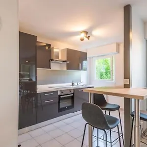https://joli-appartement-avec-balcon-proximit-lac.hotels-rhonealpes.com